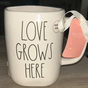 Rae Dunn Love Grows Here Artisan Collection Mug